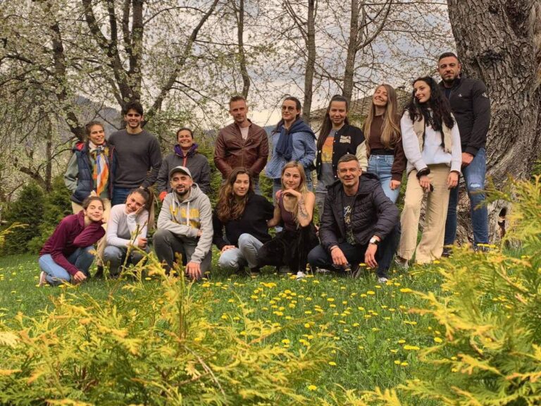 A group photo in nature on a Balkan Wanders team buildong event.